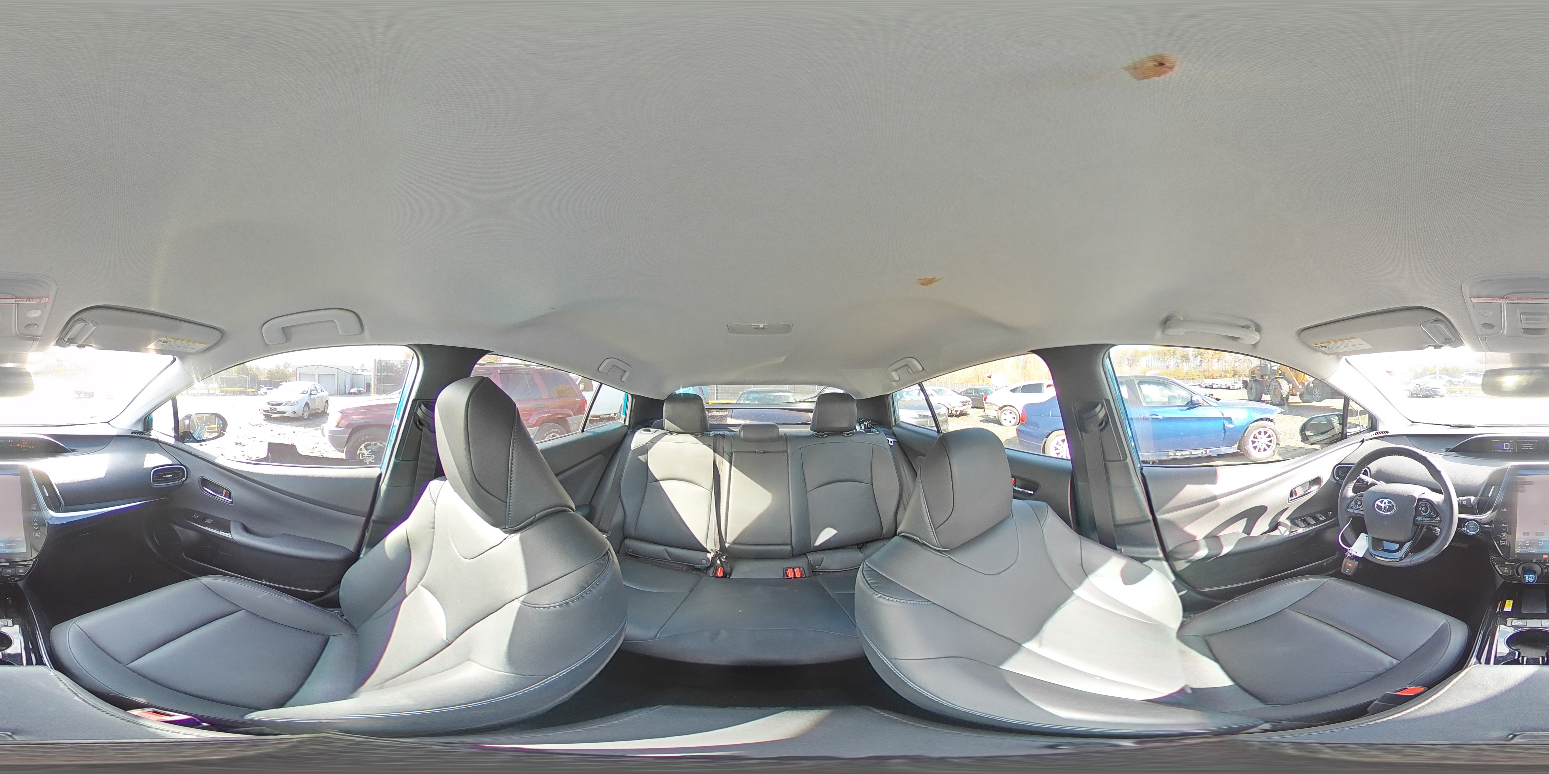 2019 Toyota Prius - Image 13
