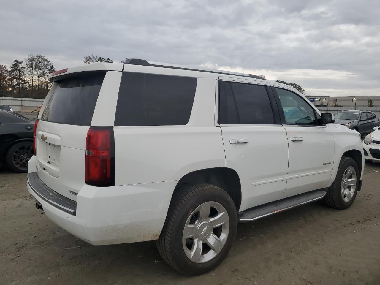 2020 Chevrolet Tahoe - Image 3