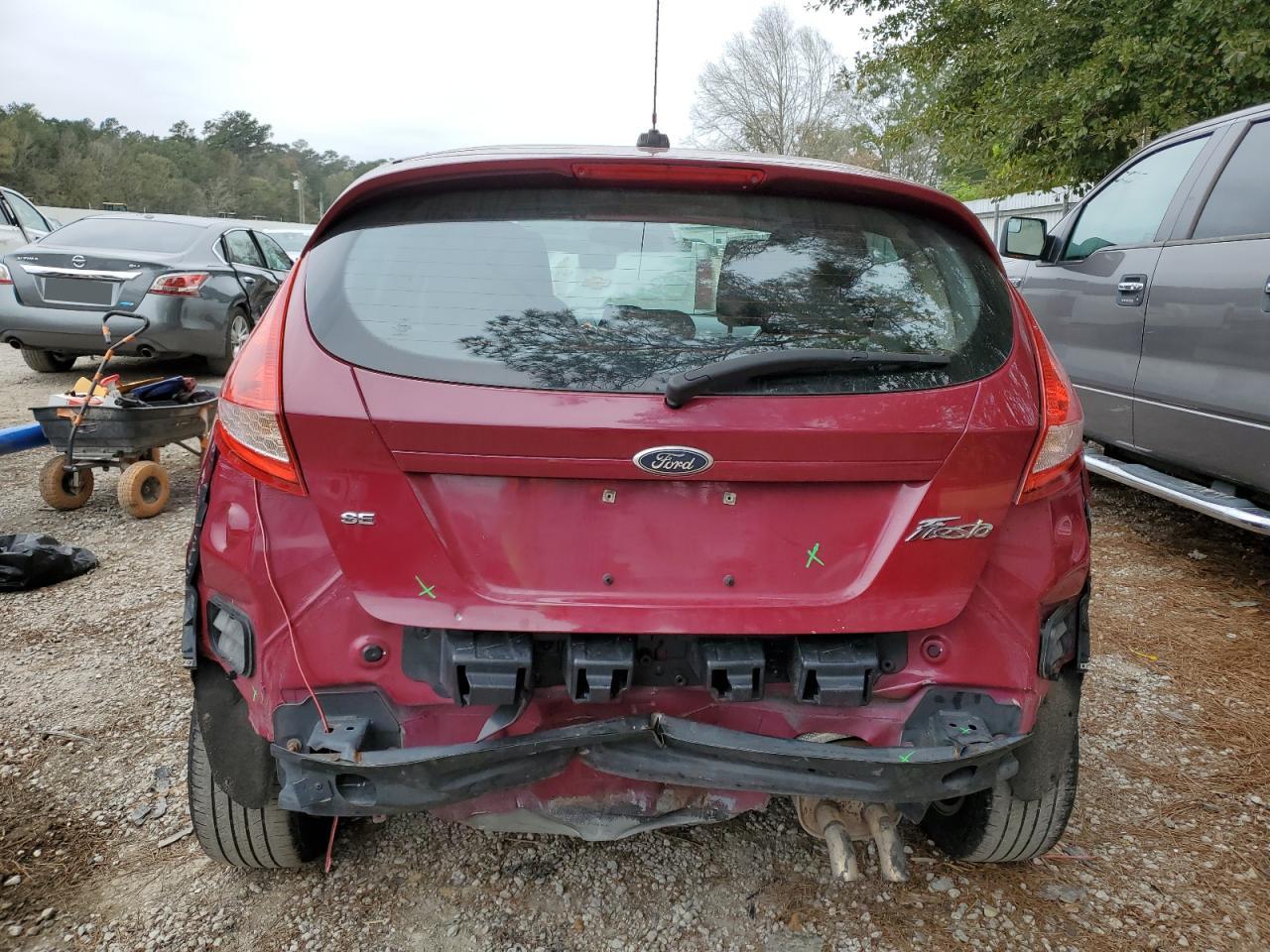 2011 Ford Fiesta - Image 6