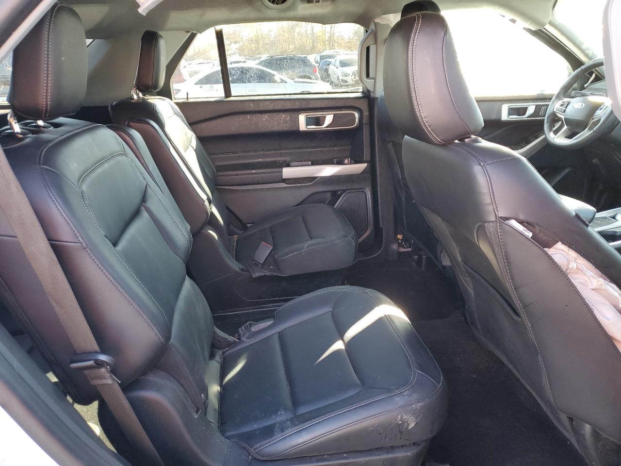 2023 Ford Explorer - Image 11