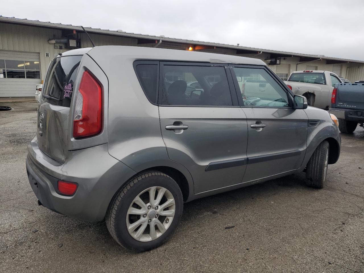 VIN KNDJT2A66D7575646 2013 KIA SOUL no.3