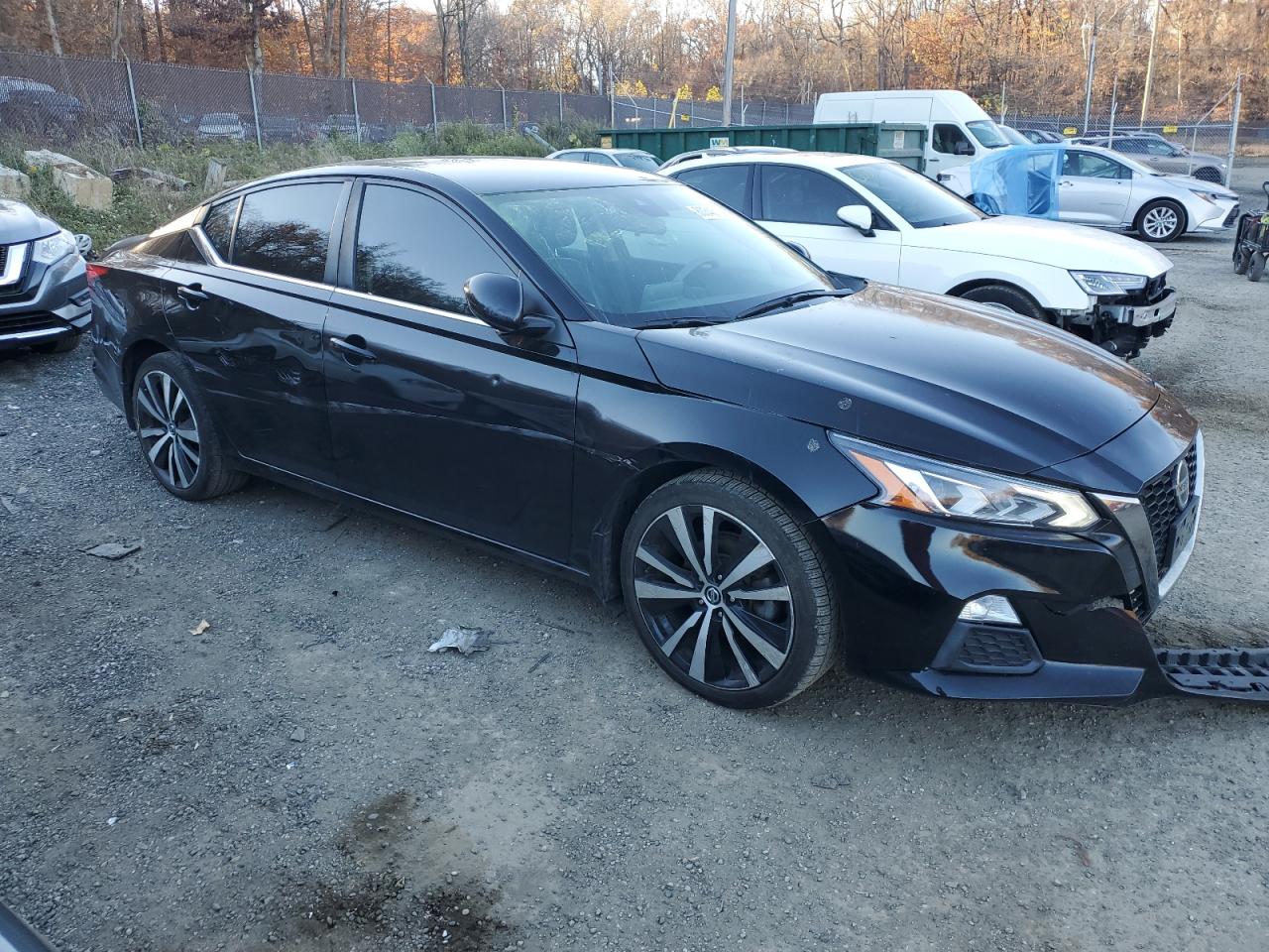 2020 Nissan Altima - Image 4