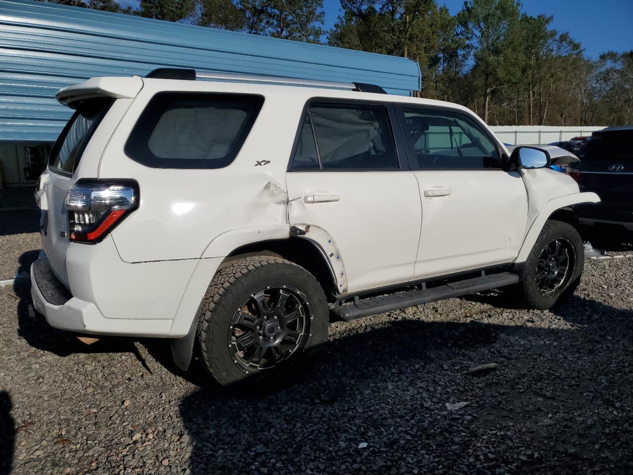 2019 Toyota 4Runner - Image 3