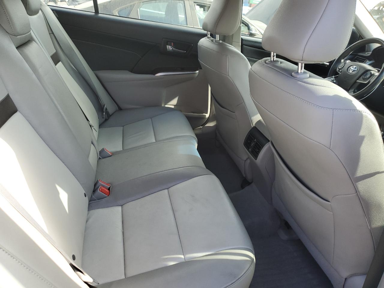 2014 Toyota Camry - Image 10
