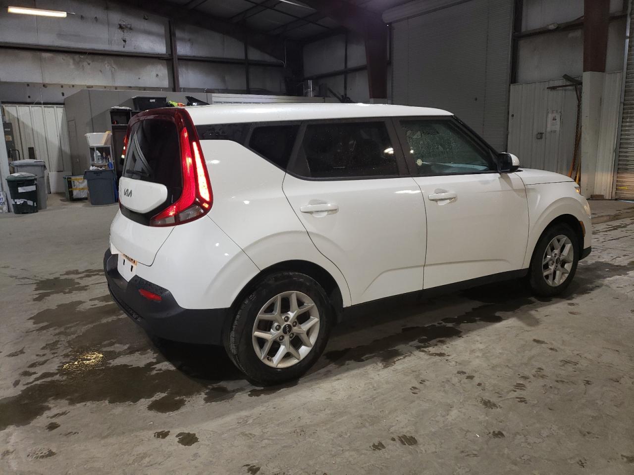 2022 Kia Soul - Image 3