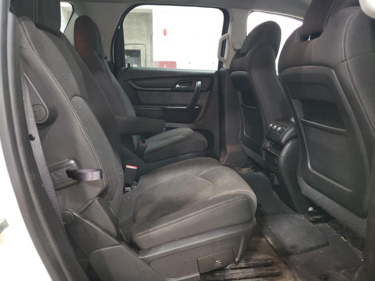 2015 GMC Acadia - Image 11