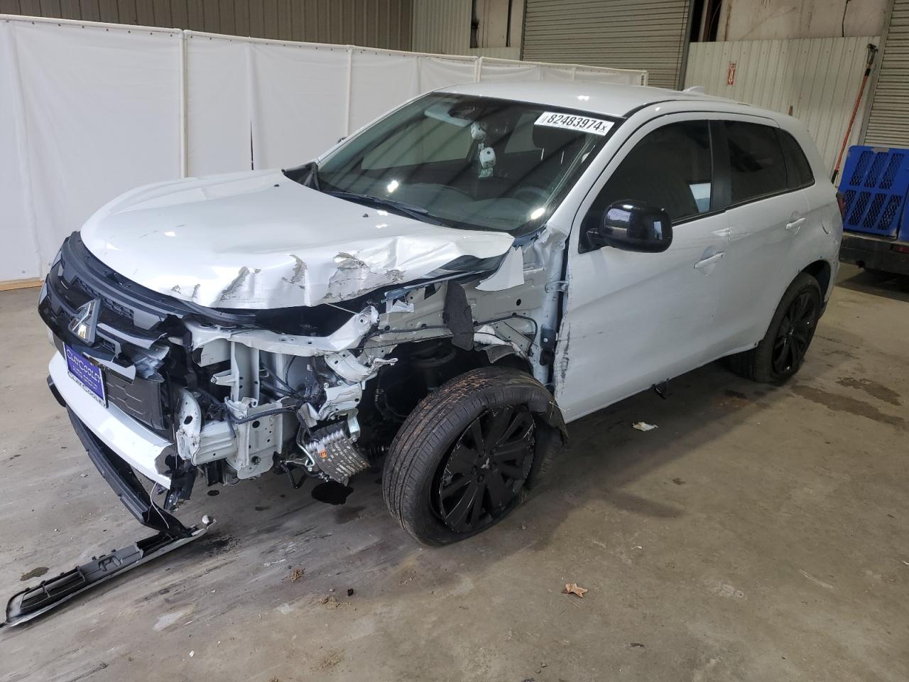 2024 Mitsubishi Outlander - Image 1