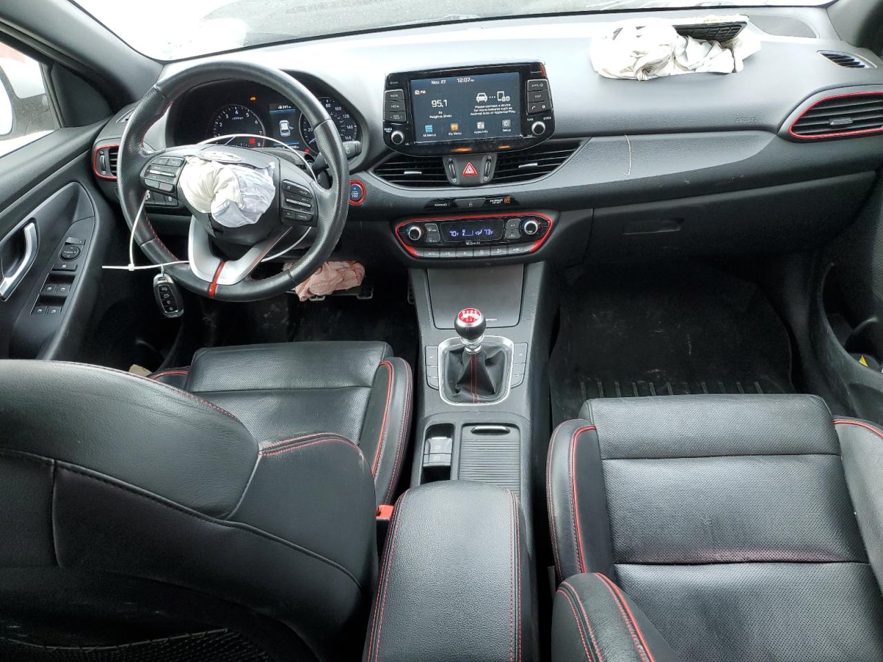 2018 Hyundai Elantra - Image 8