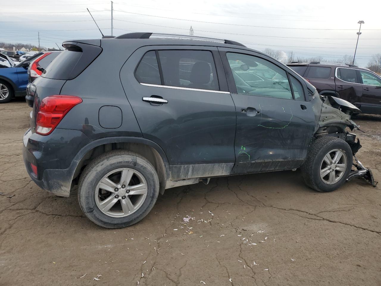 VIN 3GNCJPSB3KL188740 2019 CHEVROLET TRAX no.3