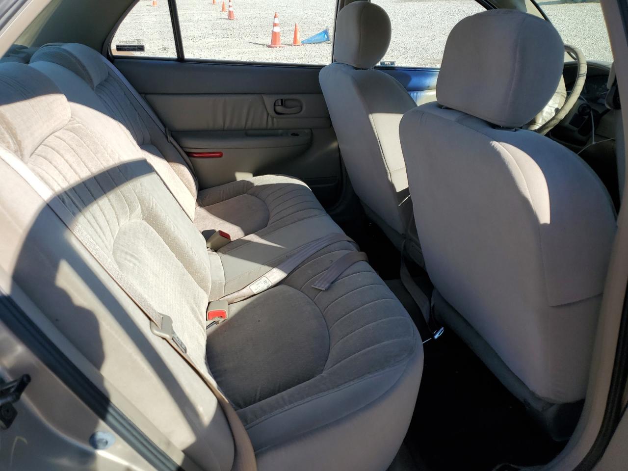 2001 Buick Century - Image 10