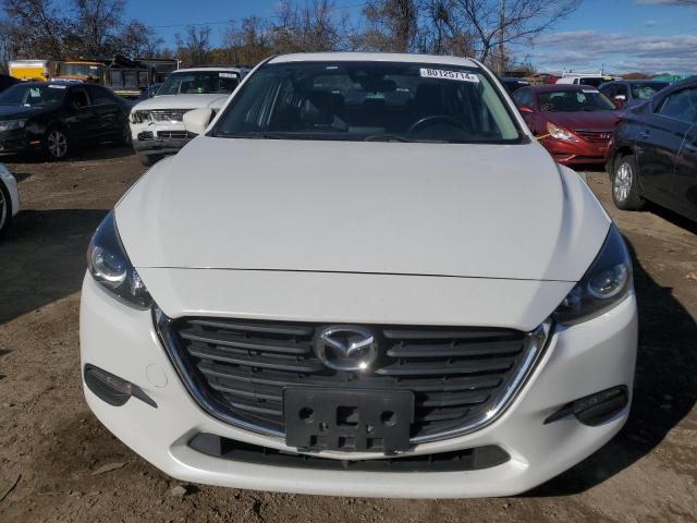  MAZDA 3 2017 Белы