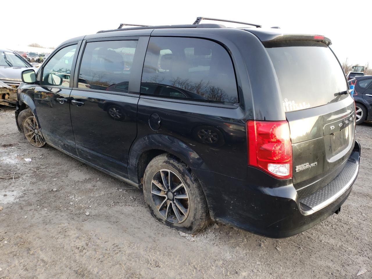 2019 Dodge Caravan - Image 2