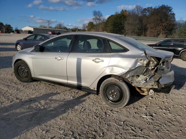 Sedans FORD FOCUS 2012 Silver