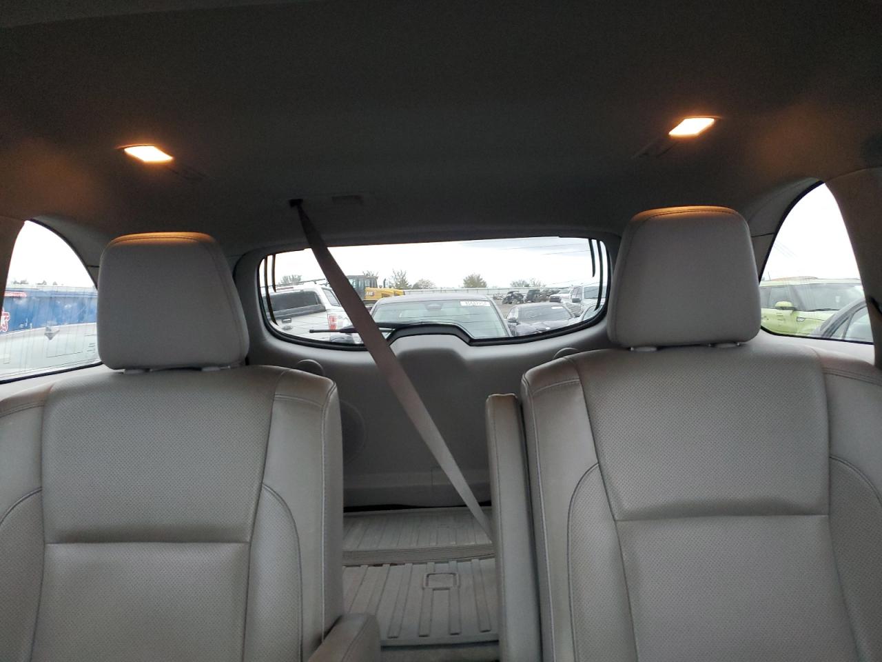 2015 Toyota Highlander - Image 10
