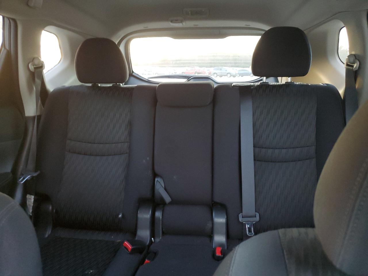 2018 Nissan Rogue - Image 10