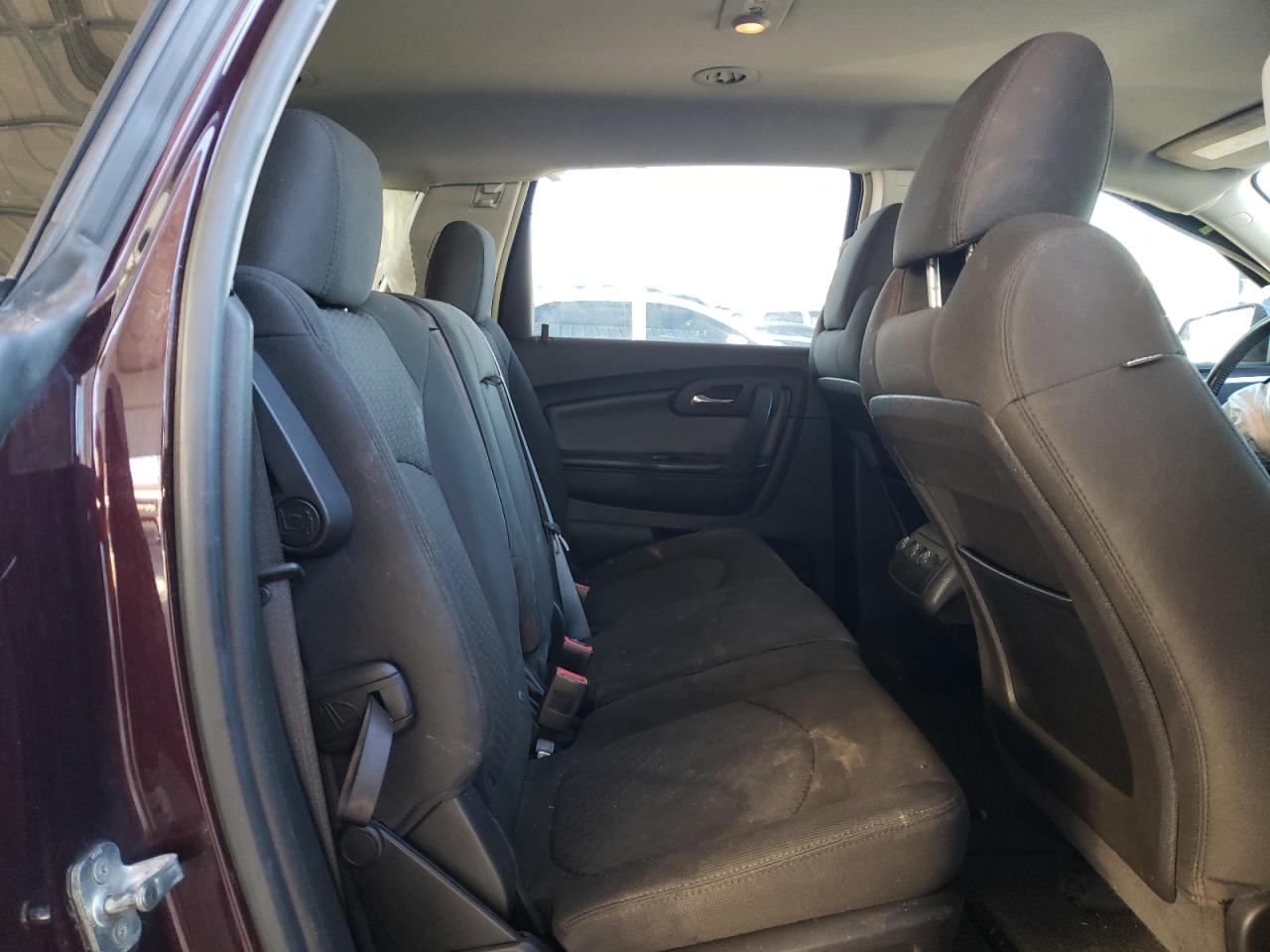 2009 Chevrolet Traverse - Image 11
