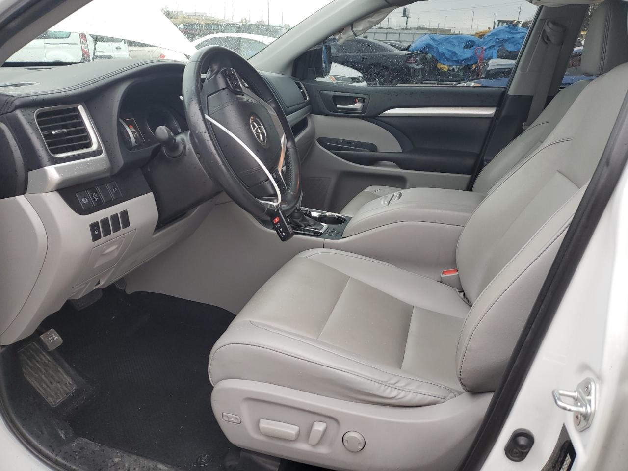 2019 Toyota Highlander - Image 7