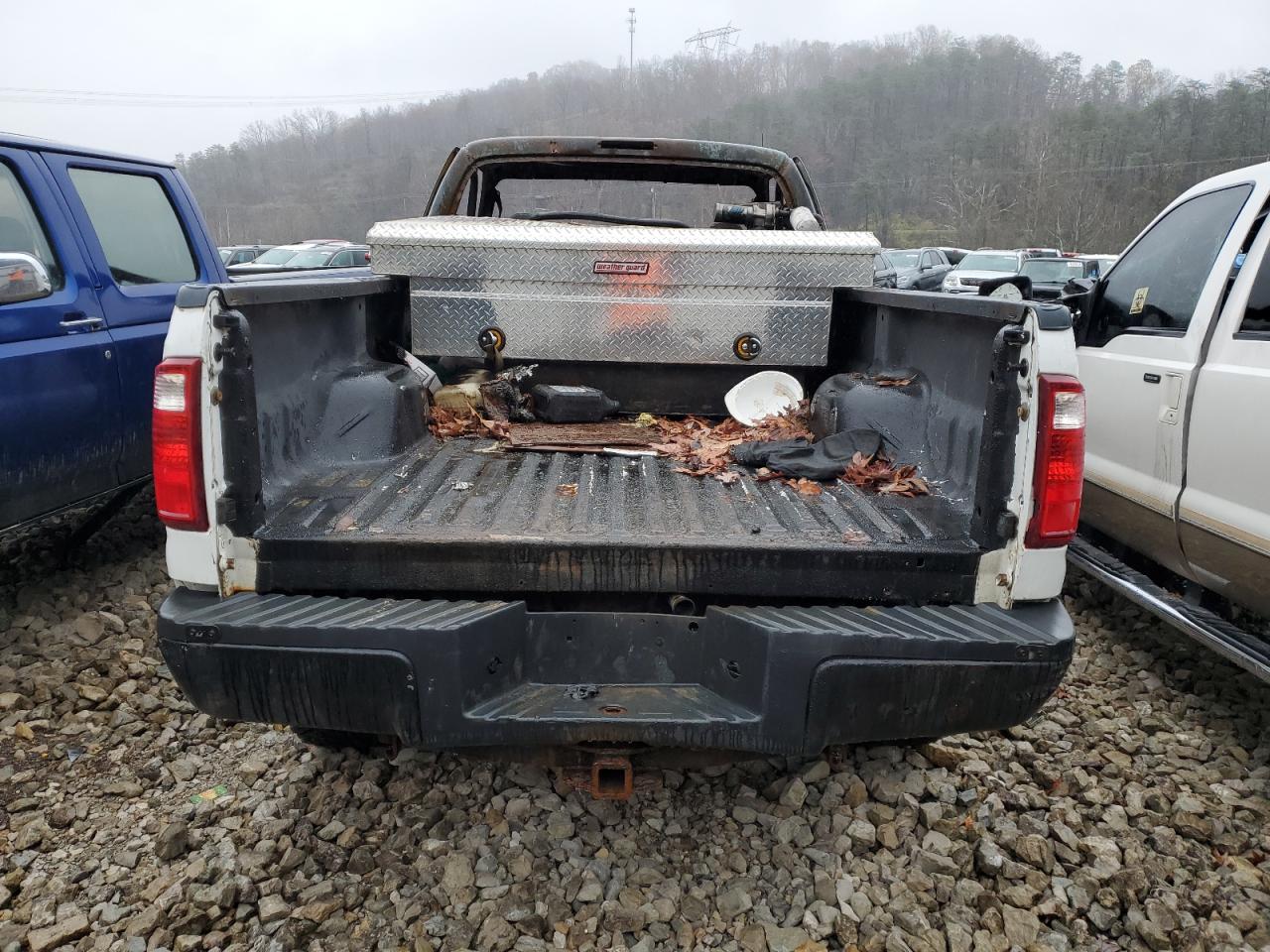 2008 Ford F350 - Image 11