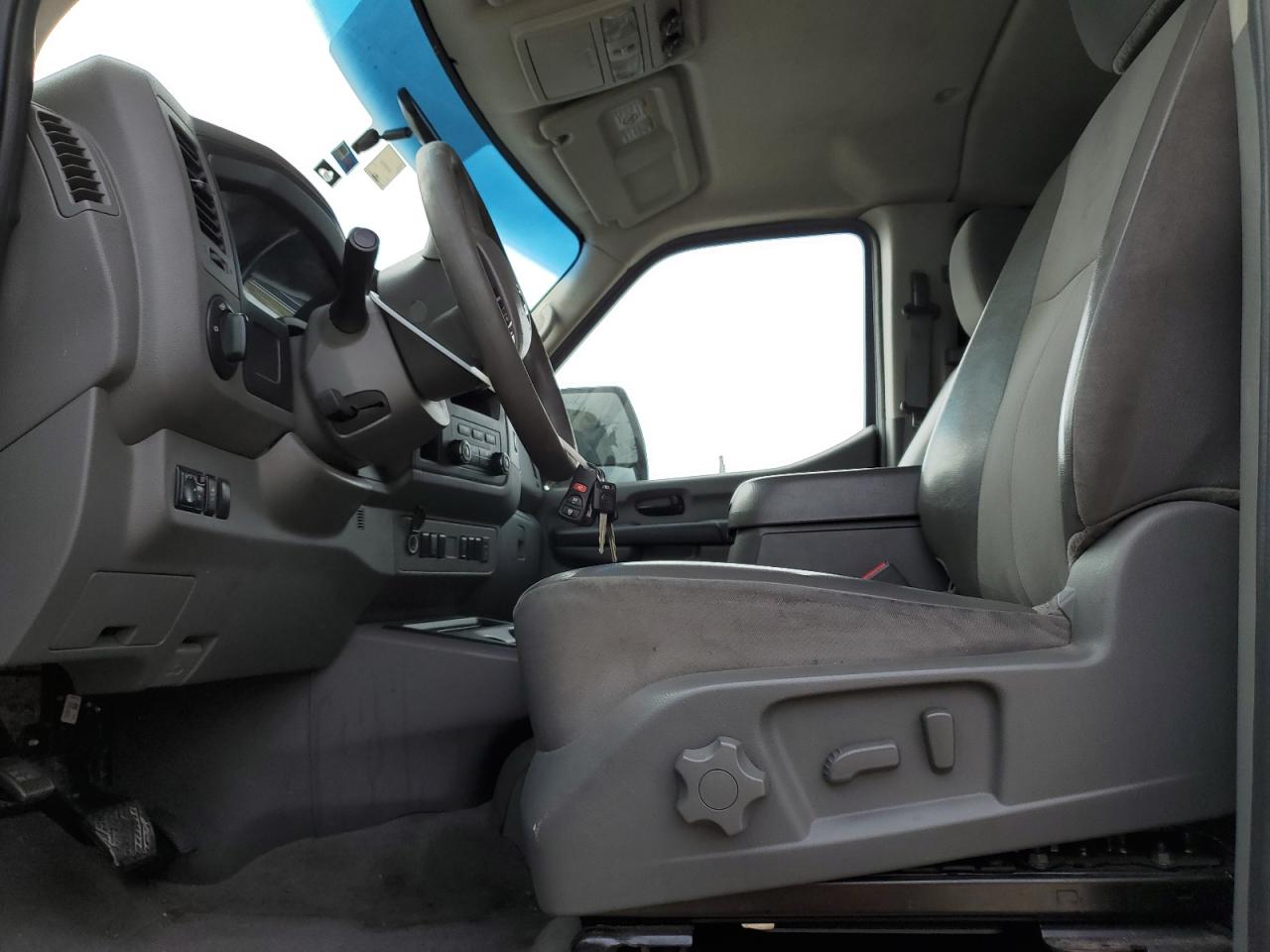 2020 Nissan NV - Image 7