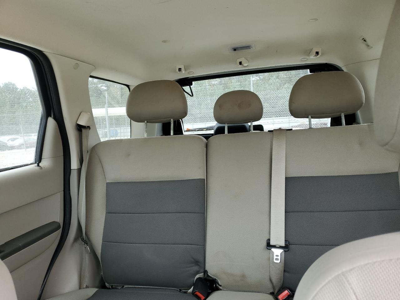 2008 Ford Escape - Image 10