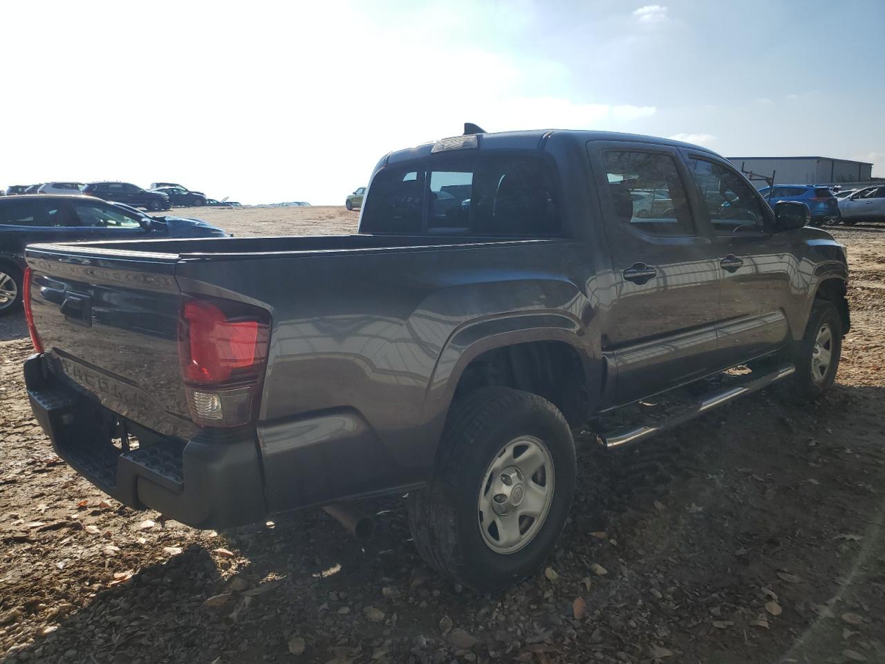 VIN 5TFAX5GN1JX111826 2018 TOYOTA TACOMA no.3