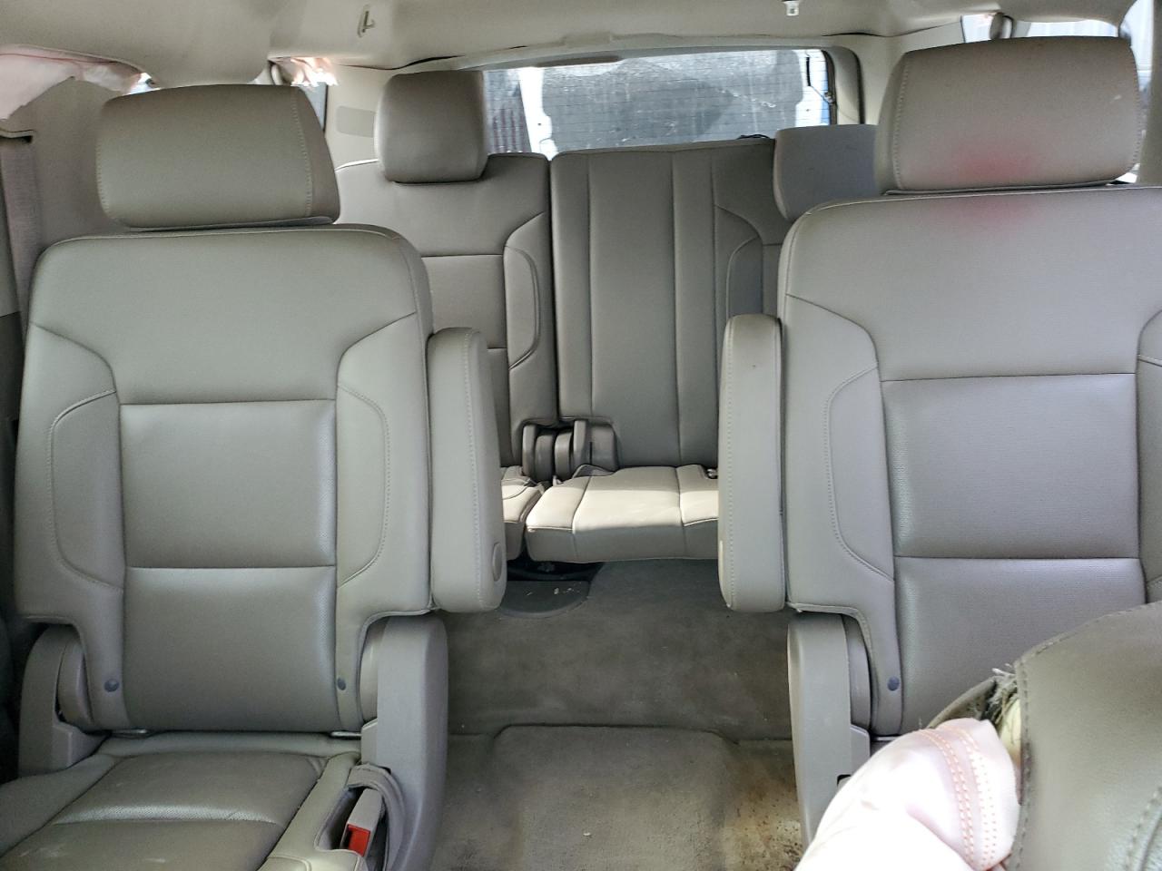 2015 Chevrolet Suburban - Image 10