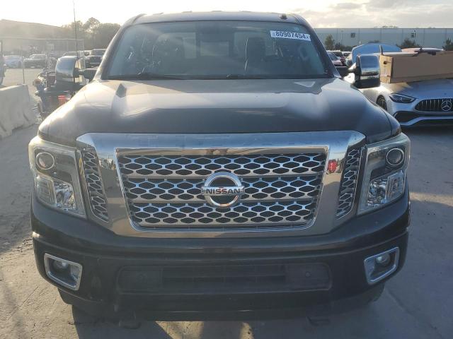 Pickups NISSAN TITAN 2016 Czarny