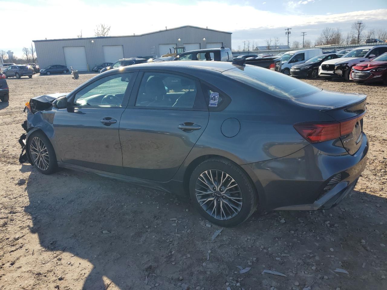 VIN 3KPF54AD9PE585358 2023 KIA FORTE no.2