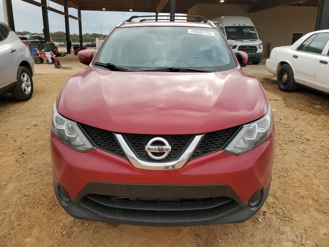 2017 Nissan Rogue - Image 5