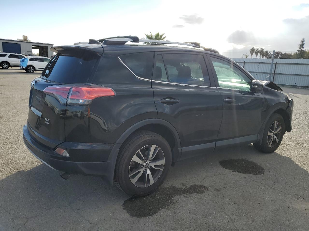 VIN 2T3RFREV3HW676948 2017 TOYOTA RAV4 no.3