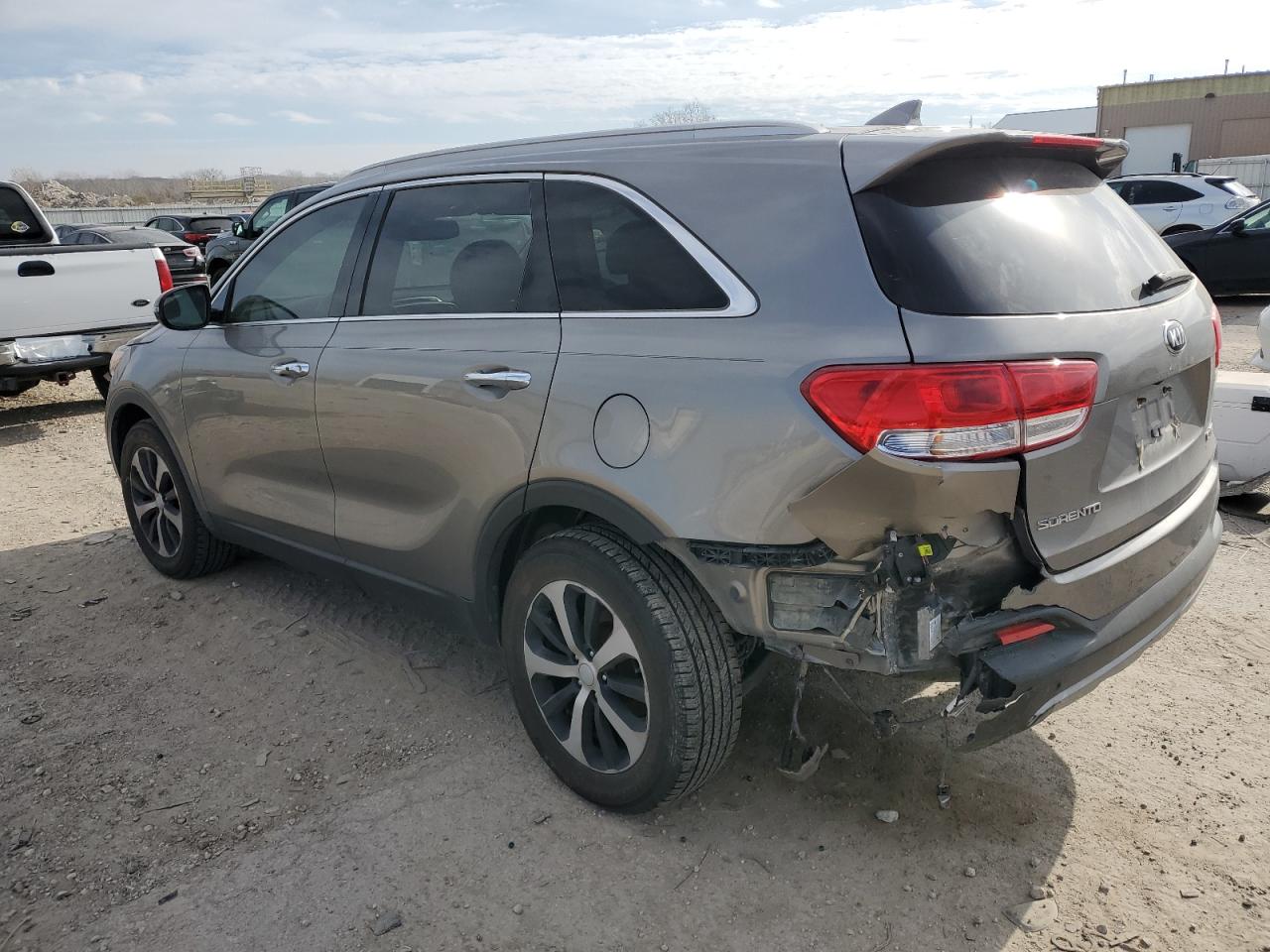 VIN 5XYPH4A1XJG408782 2018 KIA SORENTO no.2