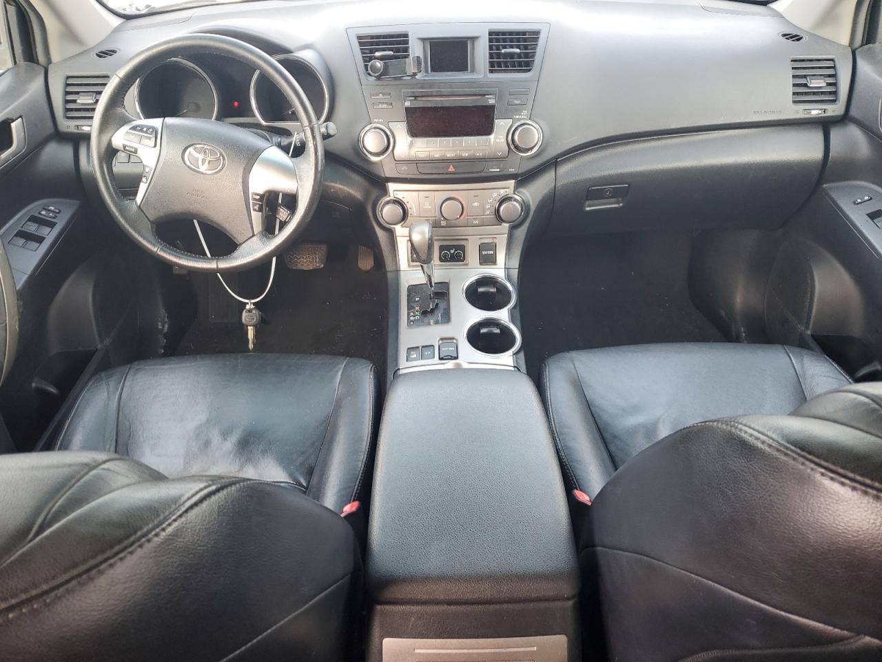 2012 Toyota Highlander - Image 8