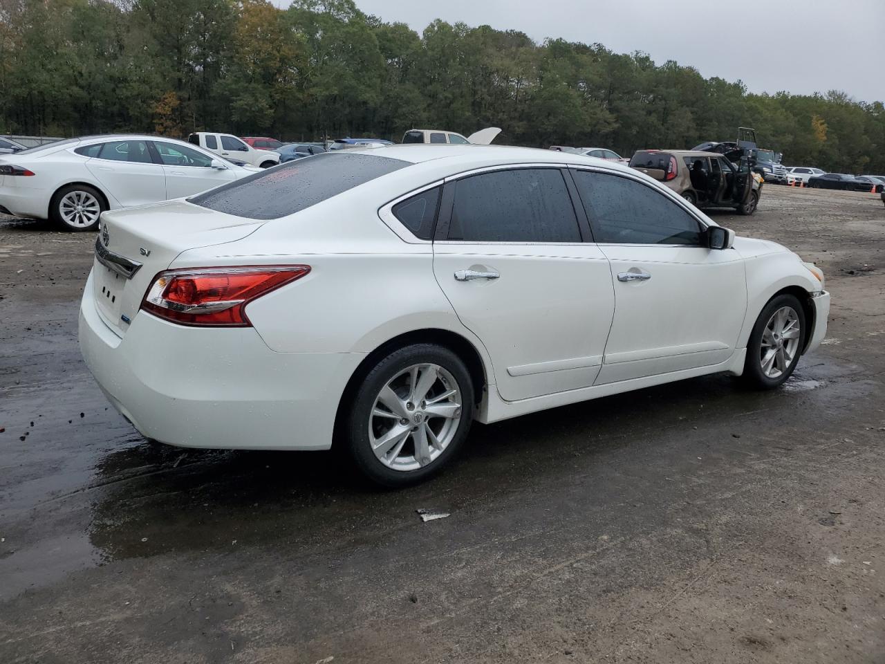 2013 Nissan Altima - Image 3