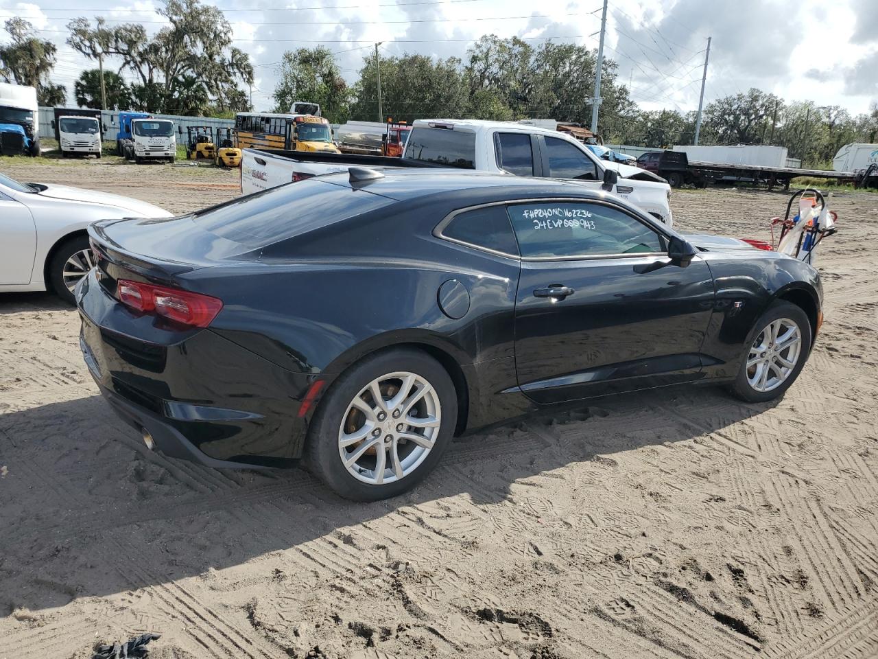 2021 Chevrolet Camaro - Image 3