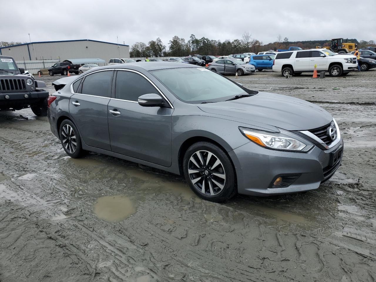 2018 Nissan Altima - Image 4