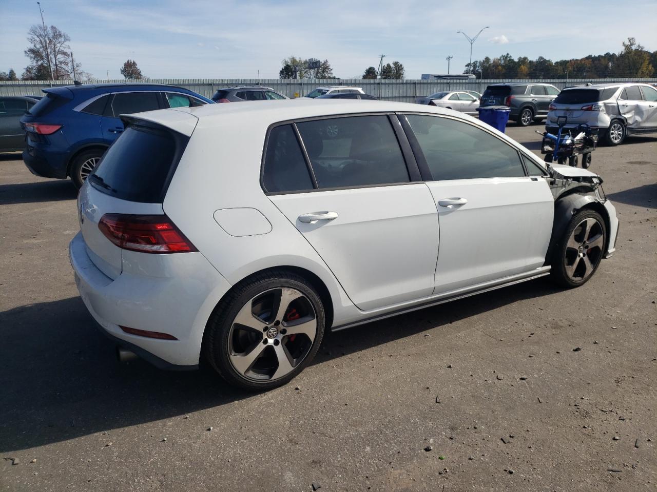 2019 Volkswagen GTI - Image 3