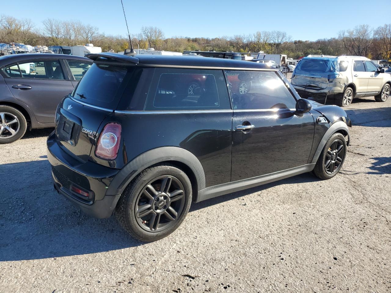 2011 MINI Cooper - Image 3