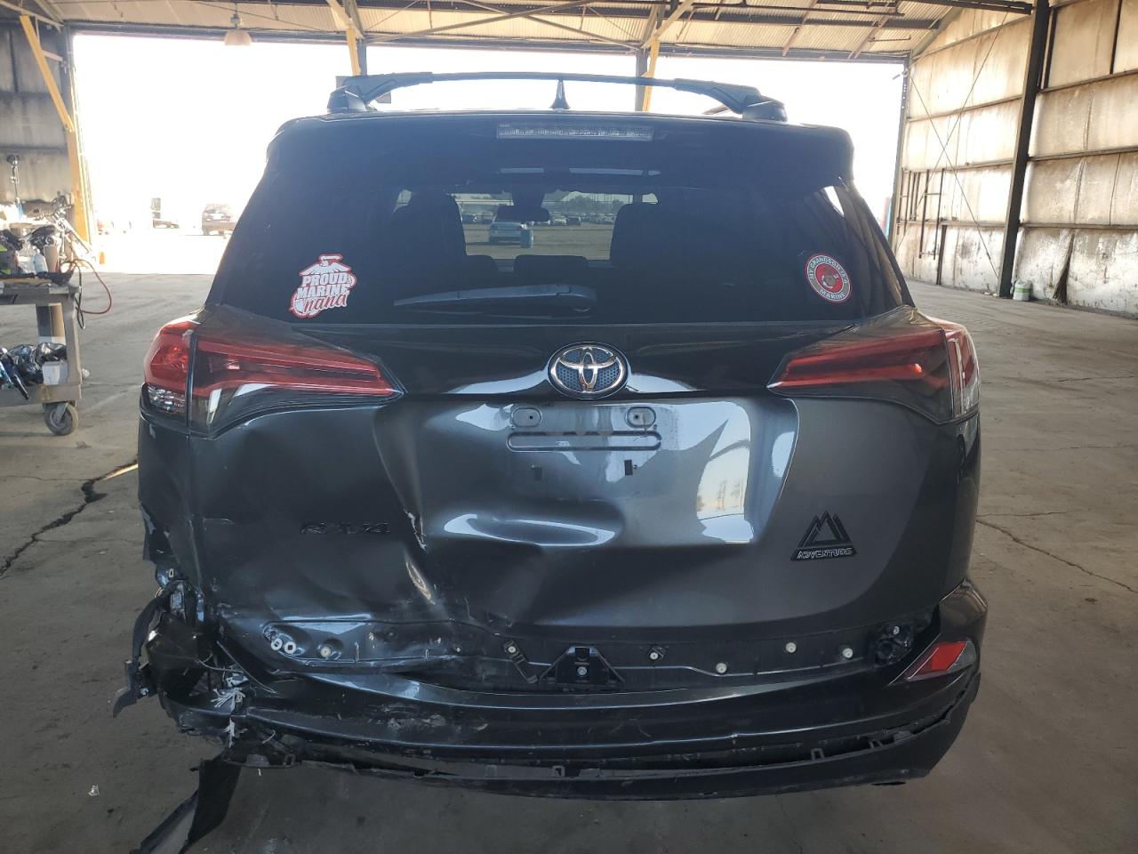 2018 Toyota RAV 4 - Image 6
