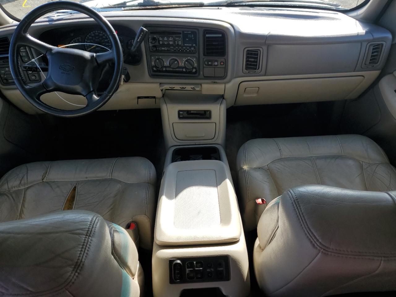 2001 Chevrolet Suburban - Image 8