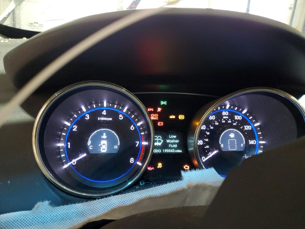 2011 Hyundai Sonata - Image 9