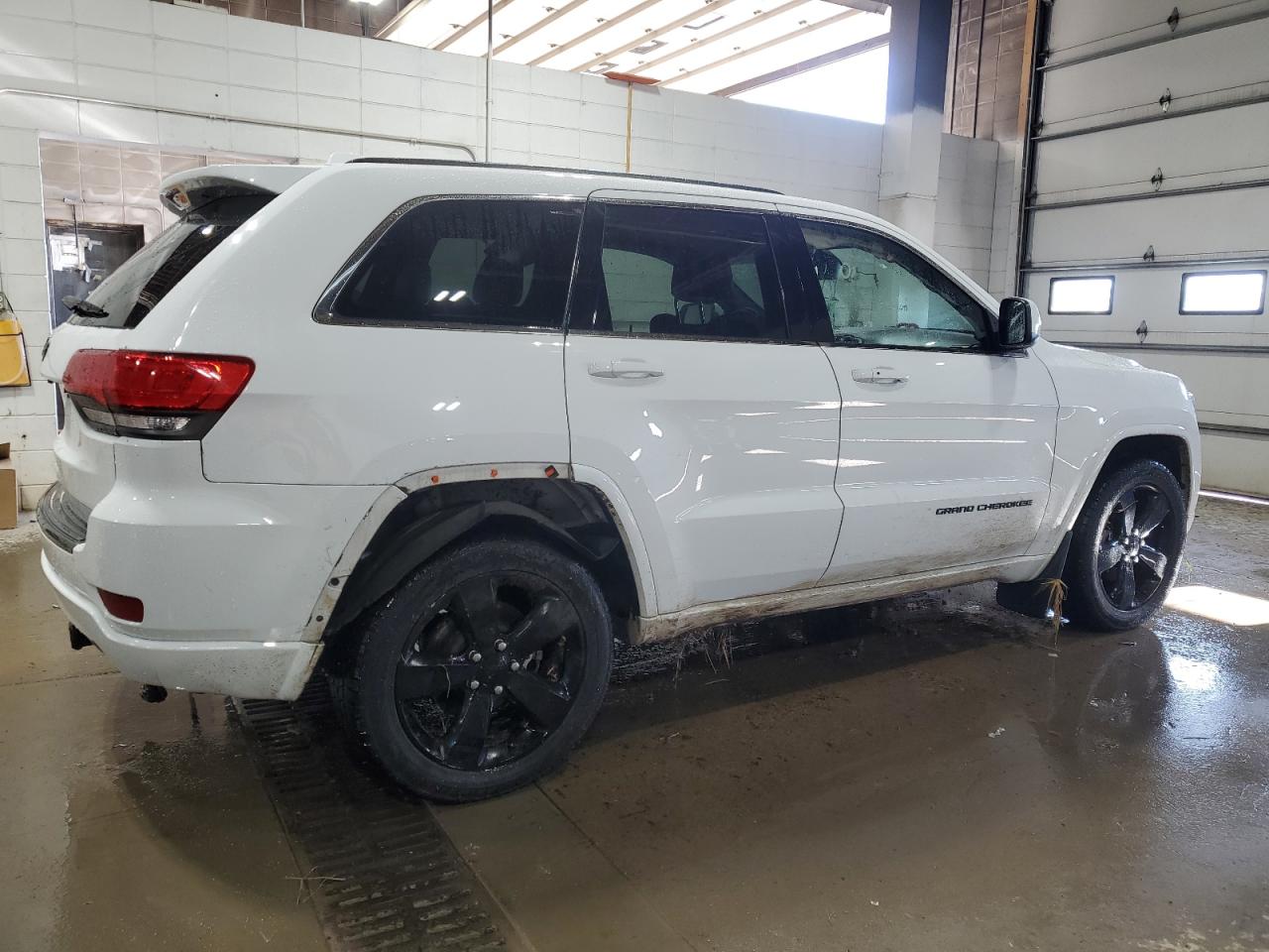 2014 Jeep Grand Cherokee - Image 3