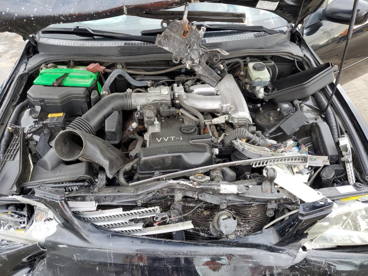 2001 Lexus IS - Image 12