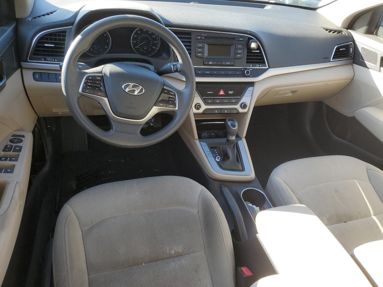 2018 Hyundai Elantra - Image 8