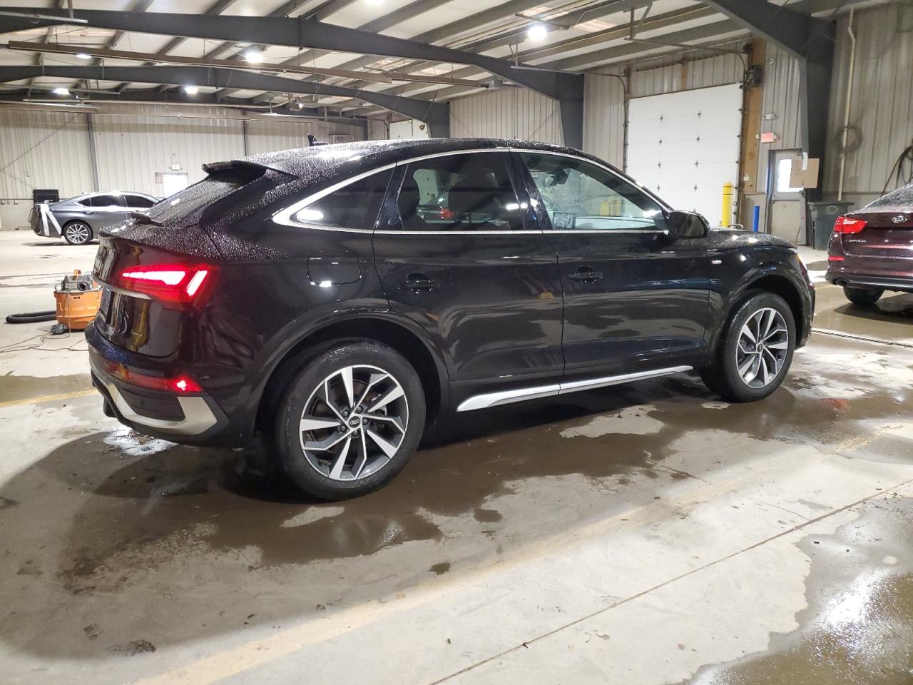 2023 Audi Q5 - Image 3