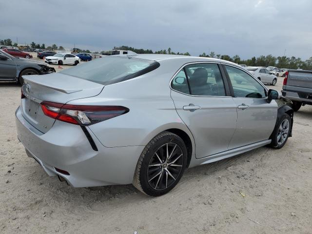  TOYOTA CAMRY 2021 Srebrny