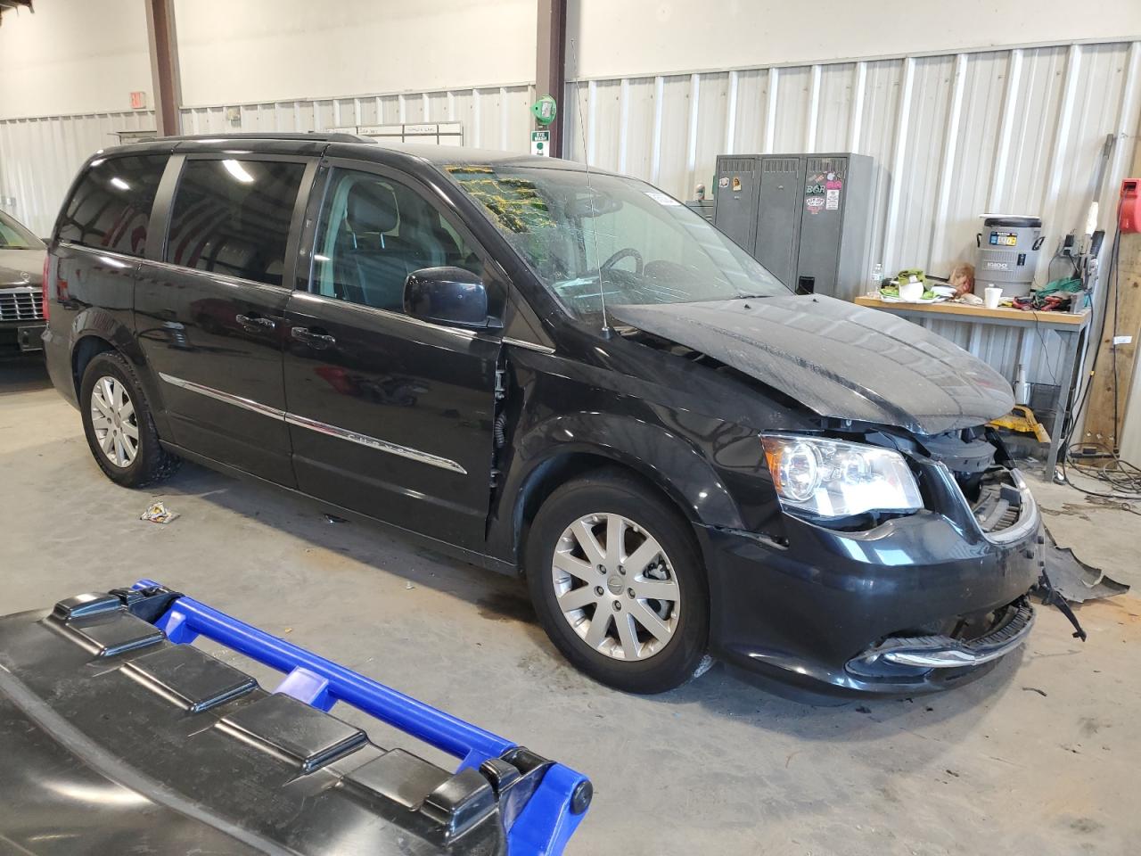 2016 Chrysler Town & Country - Image 4