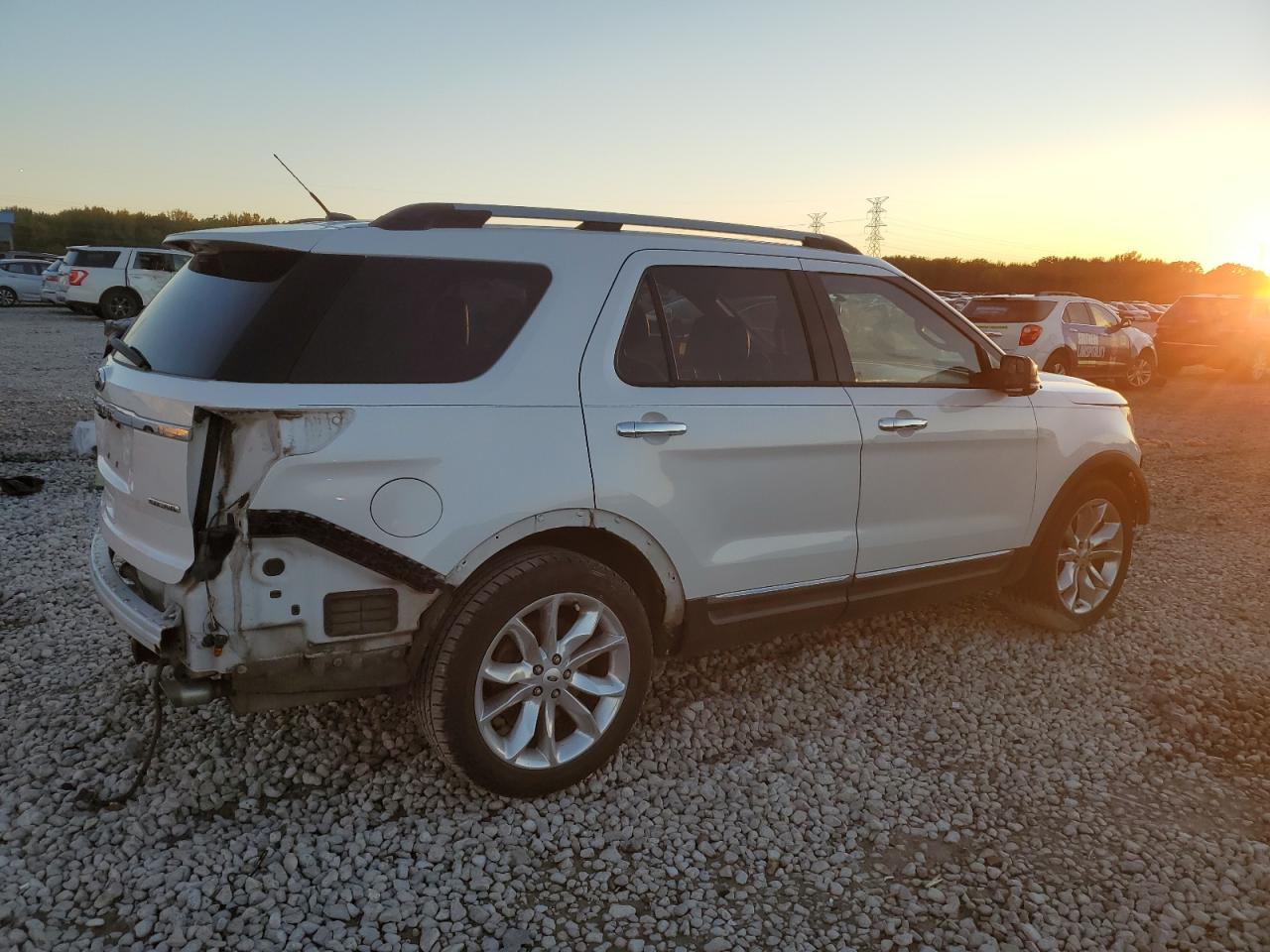 2014 Ford Explorer - Image 3