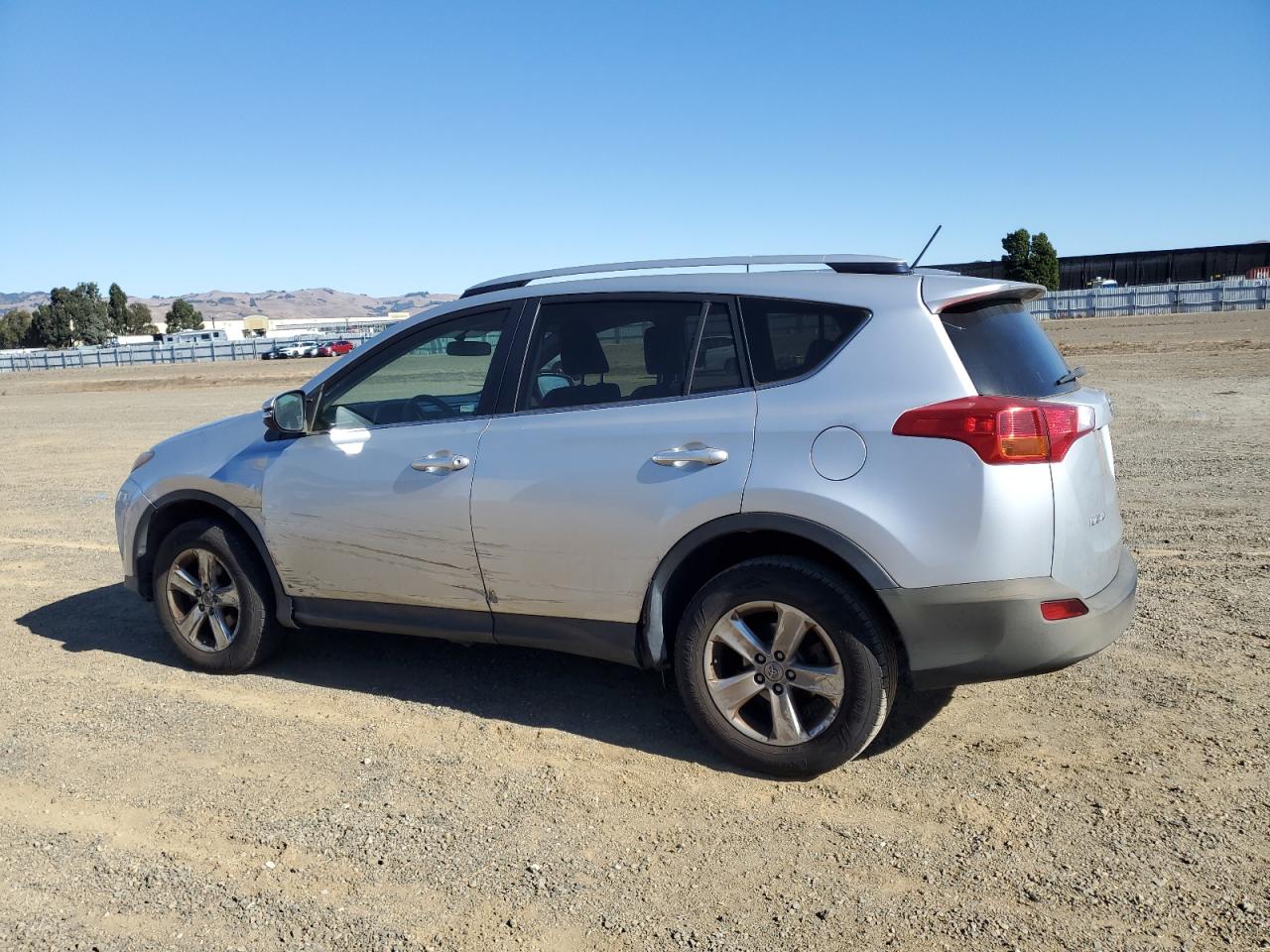 VIN JTMRFREVXDD001668 2013 TOYOTA RAV4 no.2