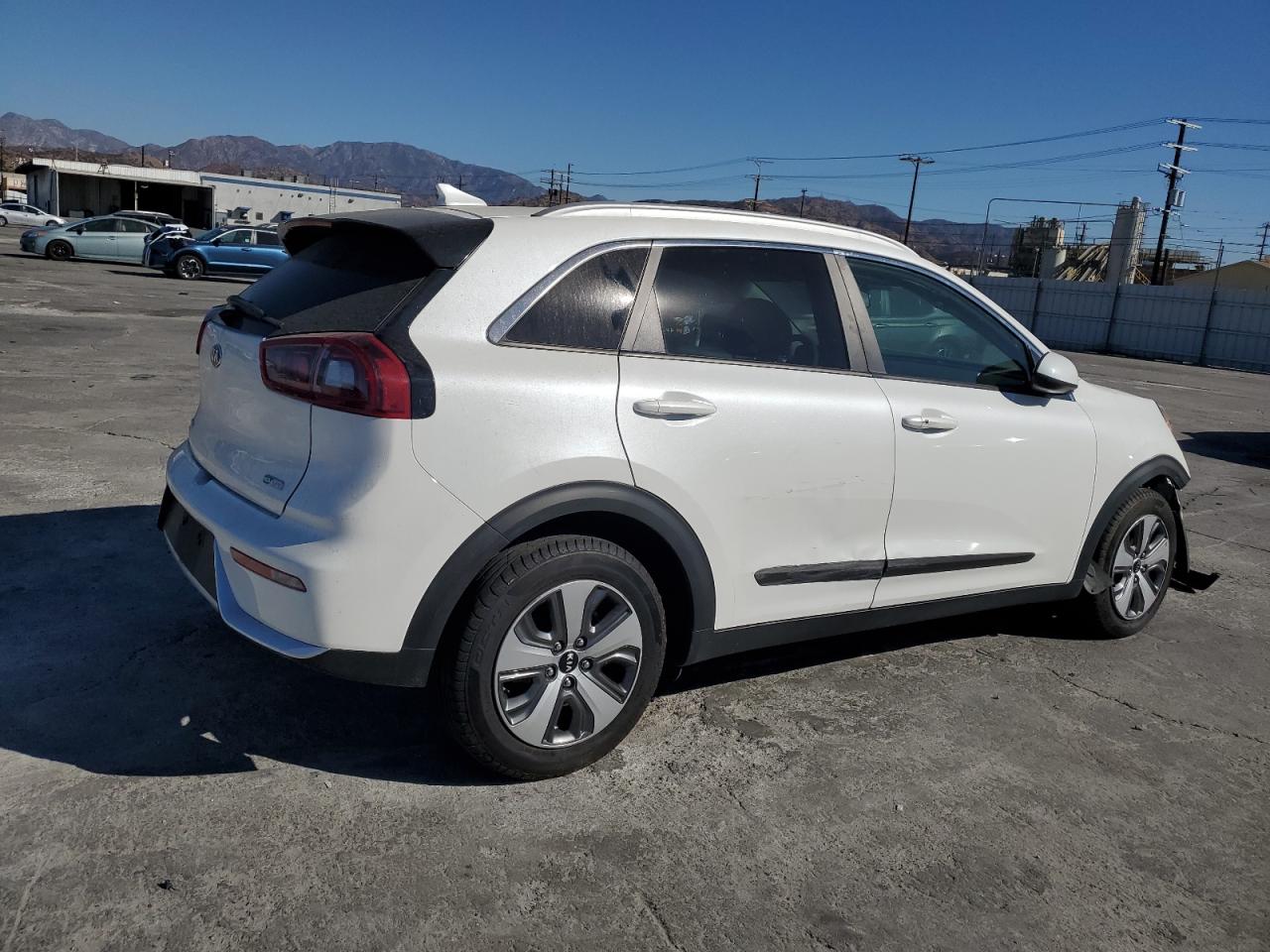 2019 Kia Niro - Image 3