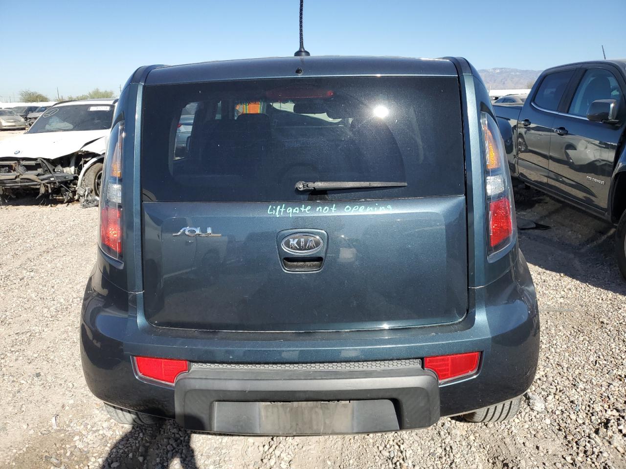 2011 Kia Soul + VIN: KNDJT2A24B7233235 Lot: 79726814